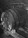 Fass auf dem Fasslager im Weinkeller